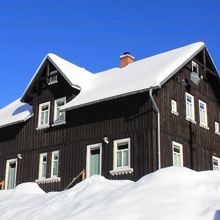 Ferienhaus Anno Dazumal, Wie Zu Oma'S Zeiten Apartment Klingenthal Luaran gambar