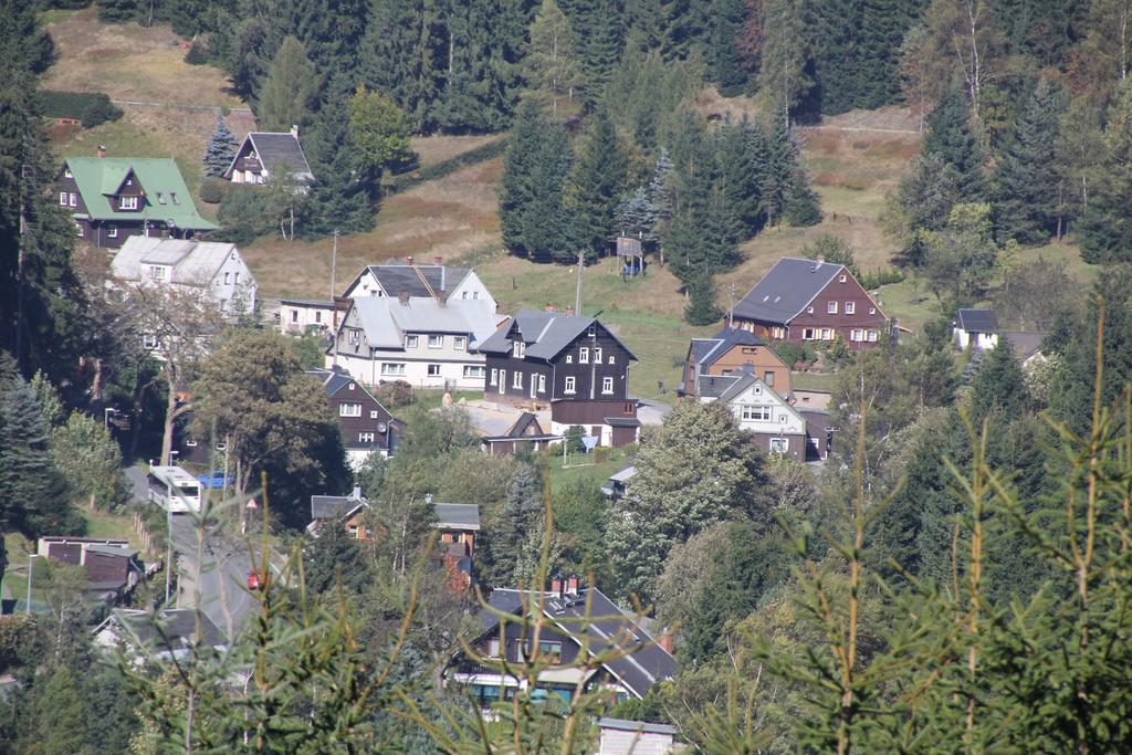 Ferienhaus Anno Dazumal, Wie Zu Oma'S Zeiten Apartment Klingenthal Bilik gambar