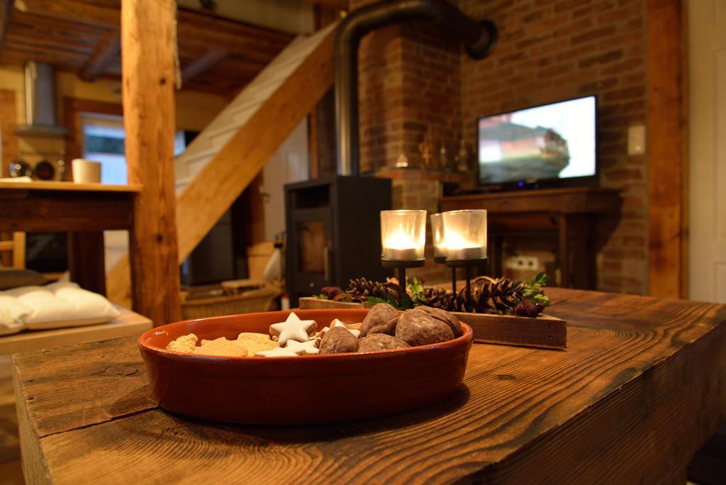 Ferienhaus Anno Dazumal, Wie Zu Oma'S Zeiten Apartment Klingenthal Bilik gambar