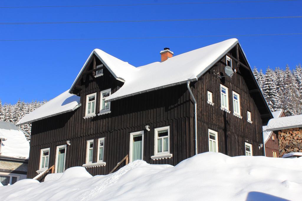 Ferienhaus Anno Dazumal, Wie Zu Oma'S Zeiten Apartment Klingenthal Luaran gambar